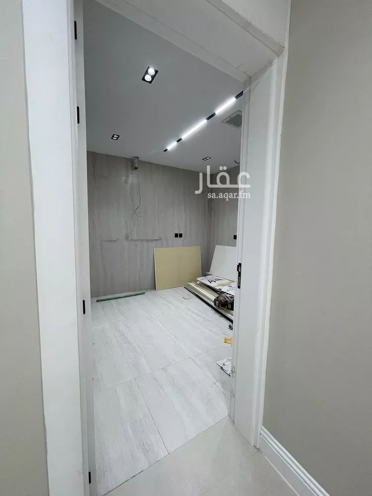 دور للبيع في شارع الامير نواف بن عبدالعزيز, حي أم الحمام الغربي, مدينة الرياض, منطقة الرياض 5