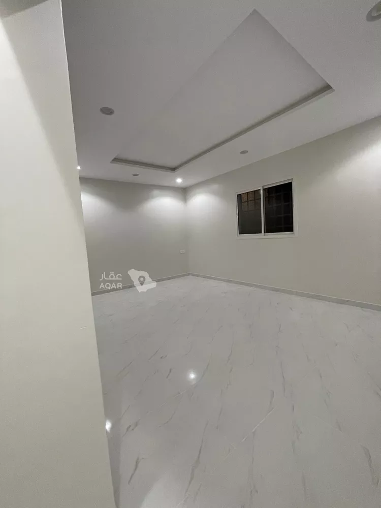 Floor for Rent in Riyadh Umm Al Hamam Al Gharbi