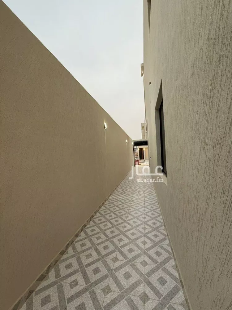Floor for Sale in Riyadh Dahiat Namar 12