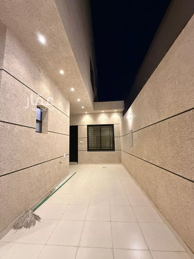 فيلا للبيع في شارع الشيخ إسحاق بن عبدالرحمن بن حسن, حي الزهرة, مدينة الرياض, منطقة الرياض 12