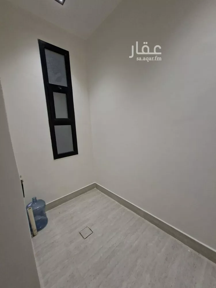 دور للبيع في شارع ميرزا إبراهيم الكازروني, حي طويق, مدينة الرياض, منطقة الرياض 7