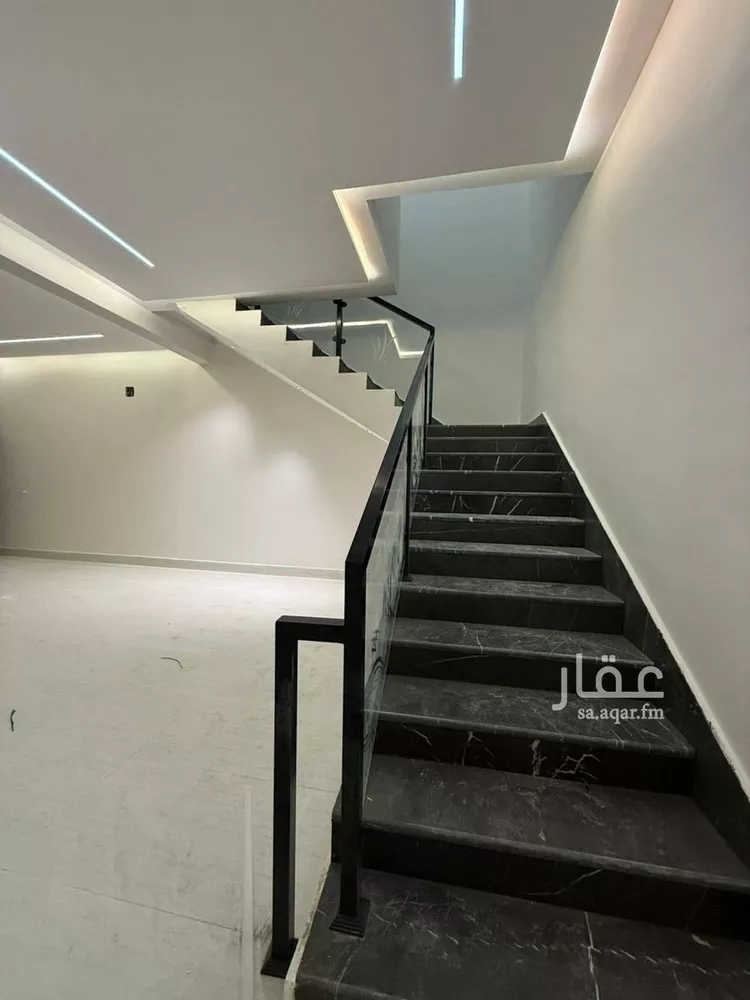 Villa for Sale in Riyadh Tuwaiq 10