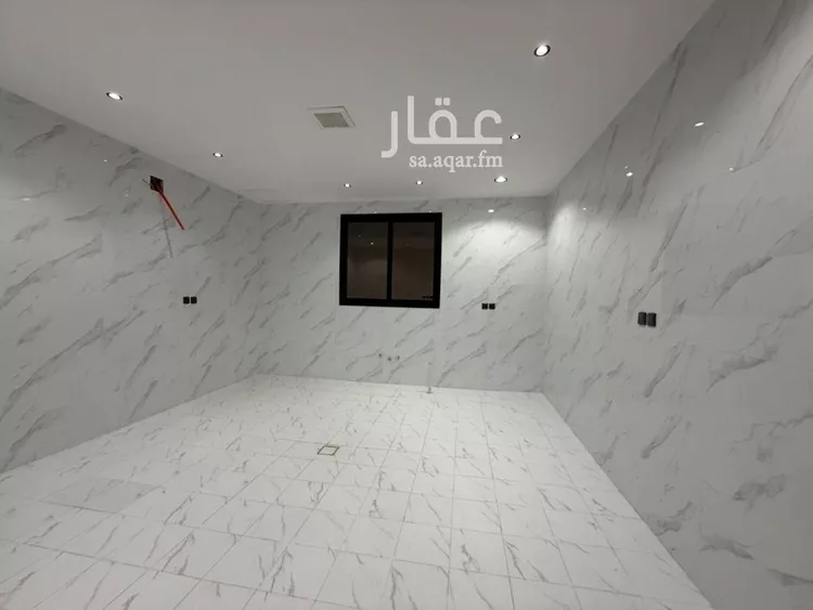 Floor for Sale in Riyadh Okaz 11
