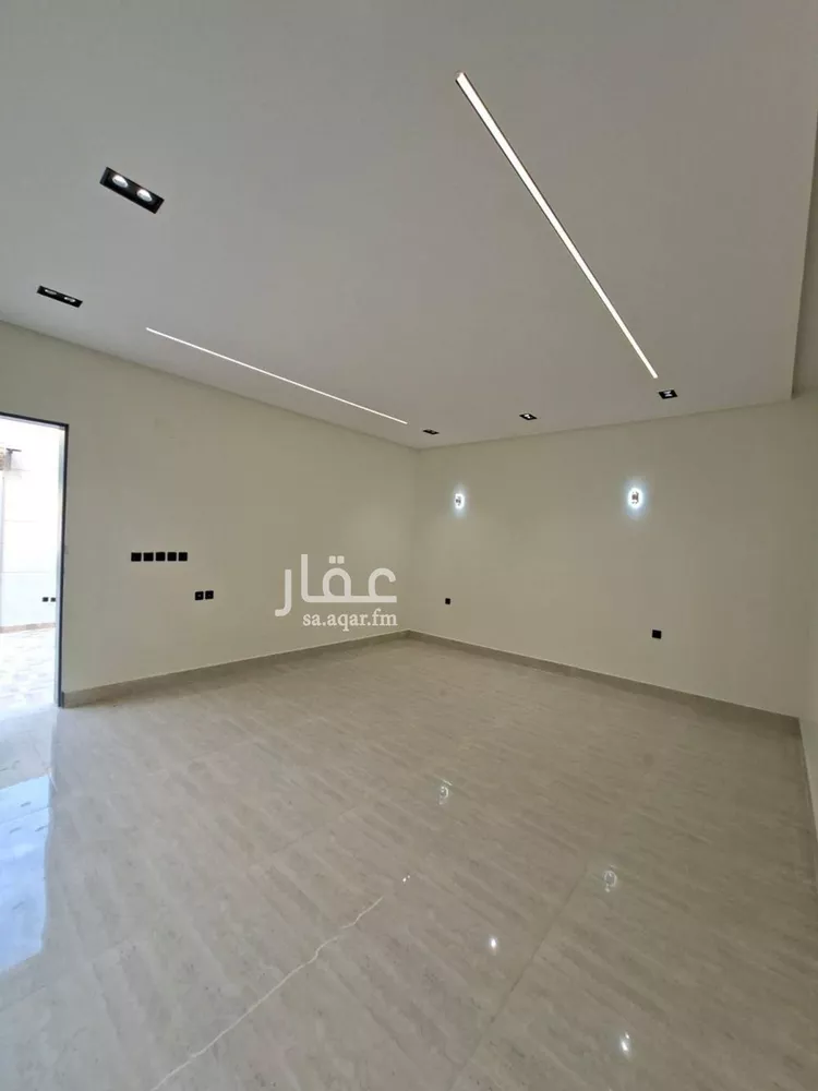 دور للبيع في شارع ميرزا إبراهيم الكازروني, حي طويق, مدينة الرياض, منطقة الرياض 12