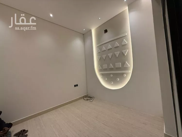 فيلا للبيع في شارع عبدالرزاق بن همام, حي الزهرة, مدينة الرياض, منطقة الرياض صورة 3