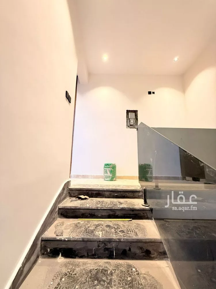 دور للبيع في شارع زين الدين أبي الفتح, حي السويدي, مدينة الرياض, منطقة الرياض 8