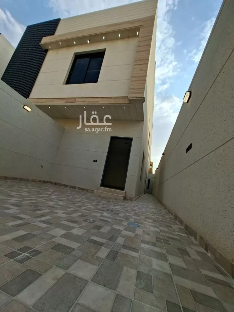 دور للبيع في شارع ميرزا إبراهيم الكازروني, حي طويق, مدينة الرياض, منطقة الرياض صورة 2