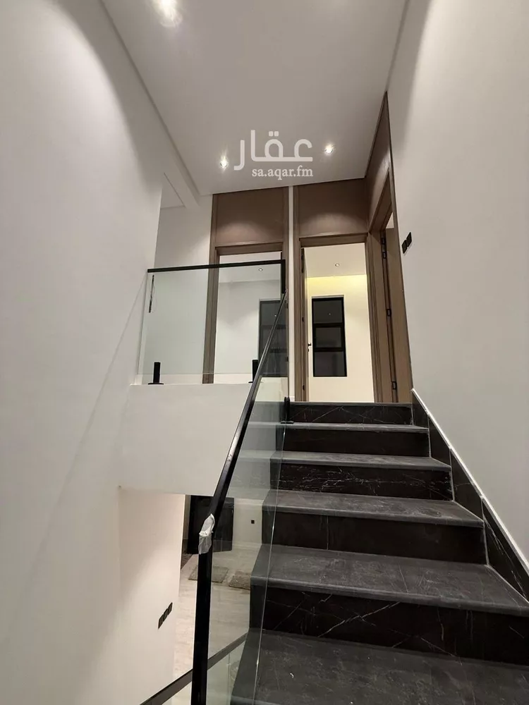 فيلا للبيع في شارع زين الدين أبي الفتح, حي السويدي, مدينة الرياض, منطقة الرياض صورة 2