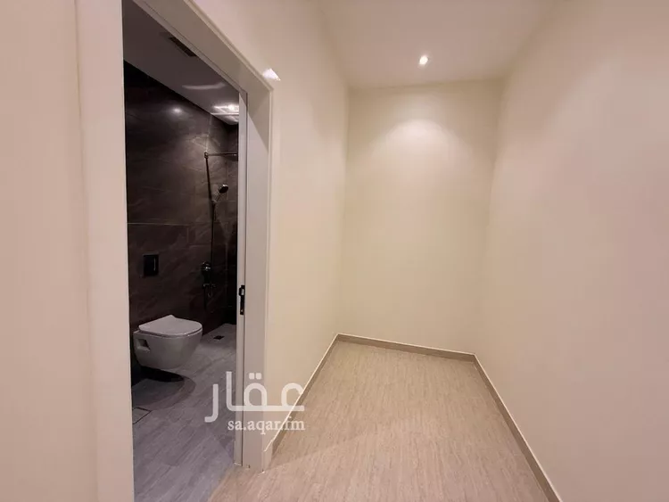 فيلا للبيع في شارع الشيخ إسحاق بن عبدالرحمن بن حسن, حي الزهرة, مدينة الرياض, منطقة الرياض 25