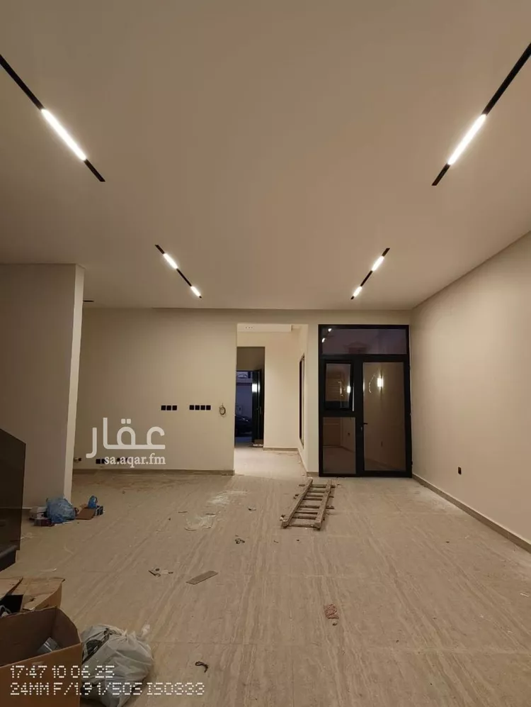 فيلا للبيع في شارع صالح المحمود, حي السويدي الغربي, مدينة الرياض, منطقة الرياض صورة 2
