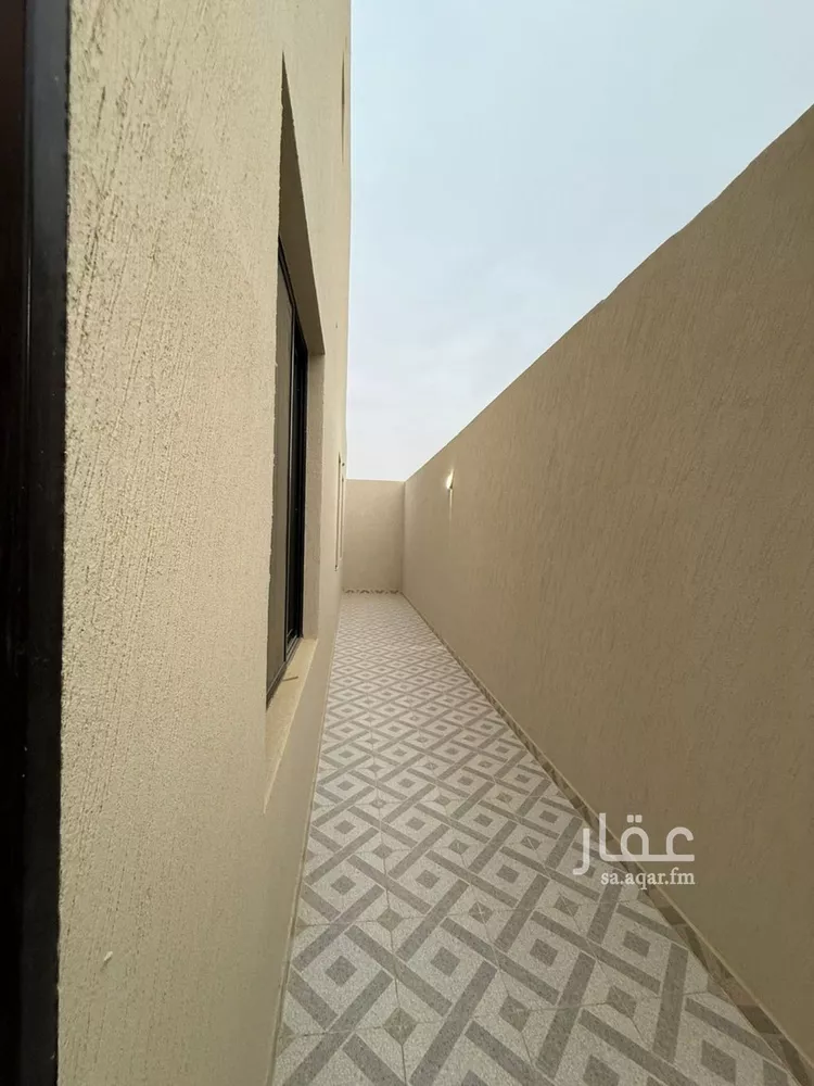 Floor for Sale in Riyadh Dahiat Namar 14
