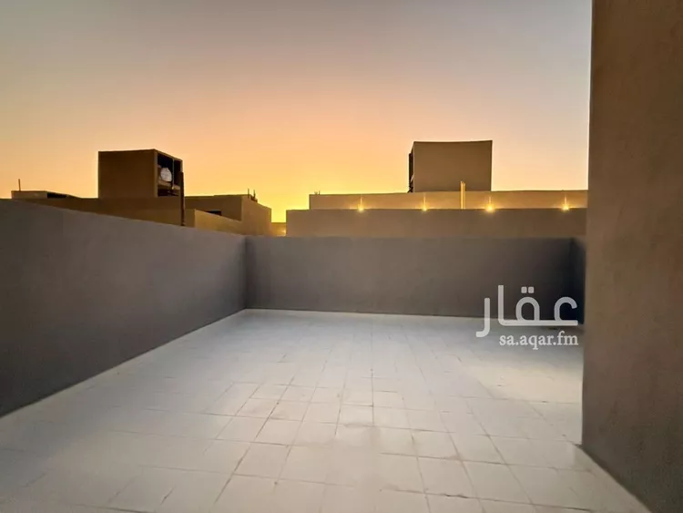 فيلا للبيع في شارع عبدالرحمن ابن مقبل, حي عكاظ, مدينة الرياض, منطقة الرياض صورة 5