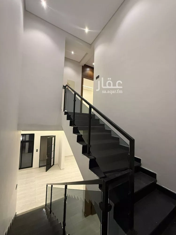 فيلا للبيع في شارع عبيدالله بن أبي الفرج, حي السويدي, مدينة الرياض, منطقة الرياض 6