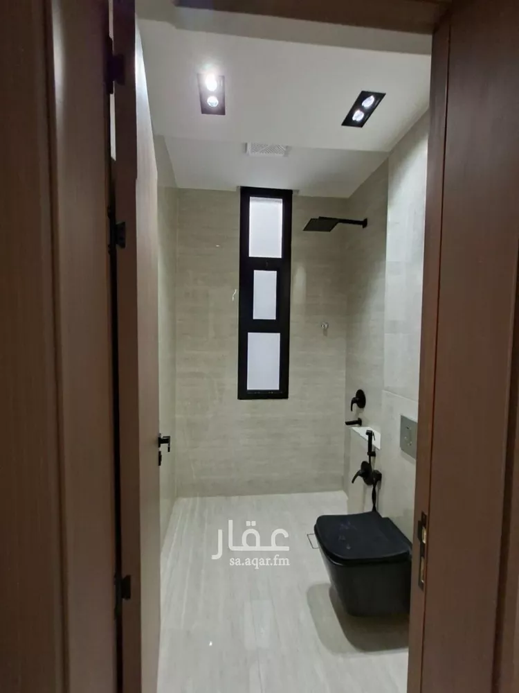 دور للبيع في شارع ميرزا إبراهيم الكازروني, حي طويق, مدينة الرياض, منطقة الرياض صورة 5
