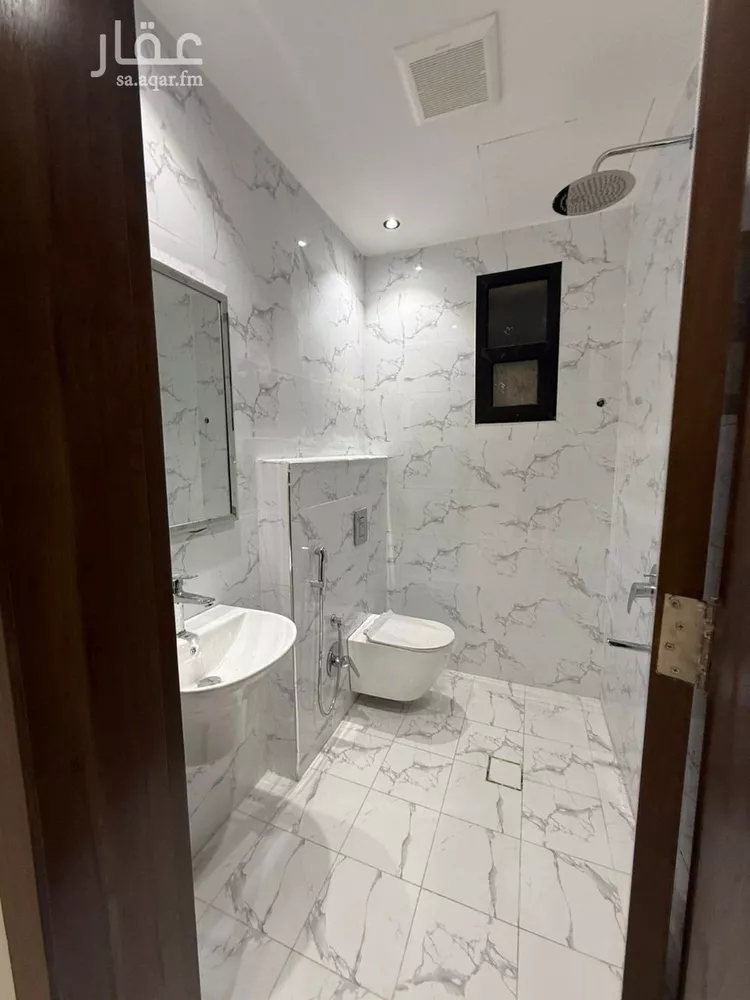 Floor for Sale in Riyadh Okaz صورة 4