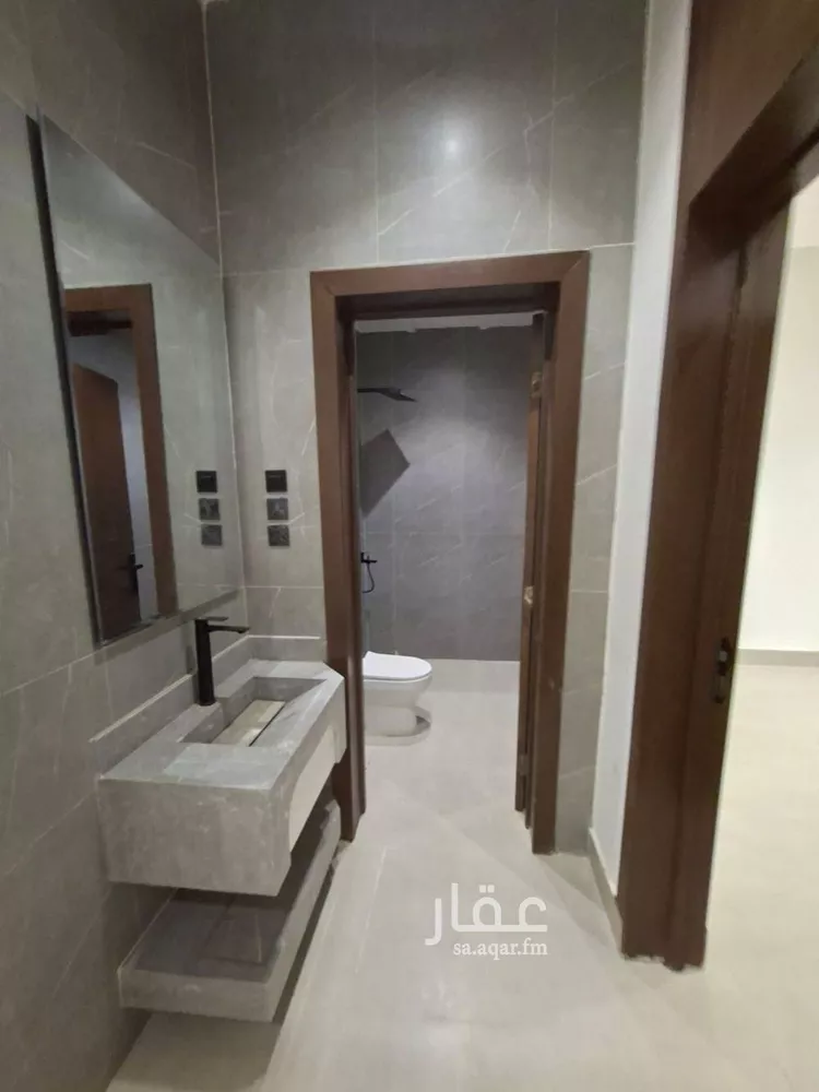 فيلا للبيع في شارع أحمد برزنجي, حي طويق, مدينة الرياض, منطقة الرياض 9