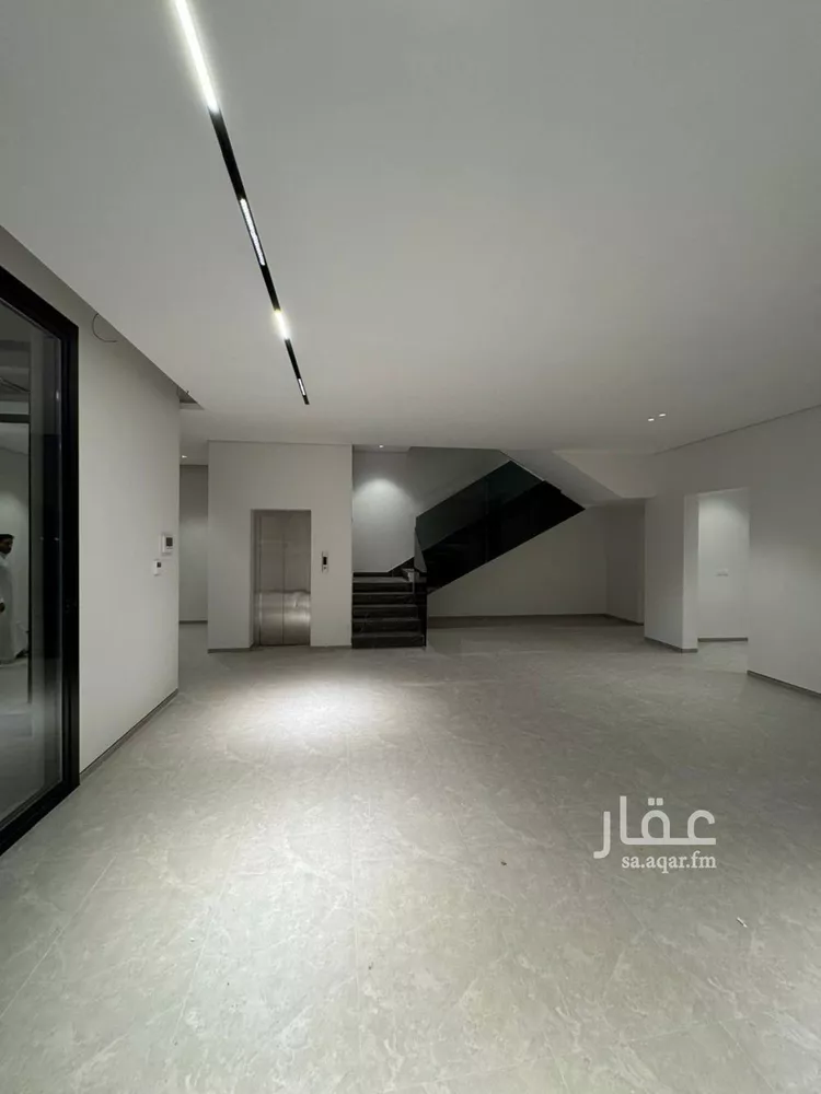 فيلا للبيع في شارع احمد بن السقاء, حي العارض, مدينة الرياض, منطقة الرياض صورة 2