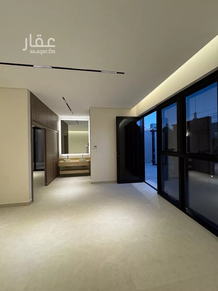Villa for Sale in Riyadh Al Arid 9