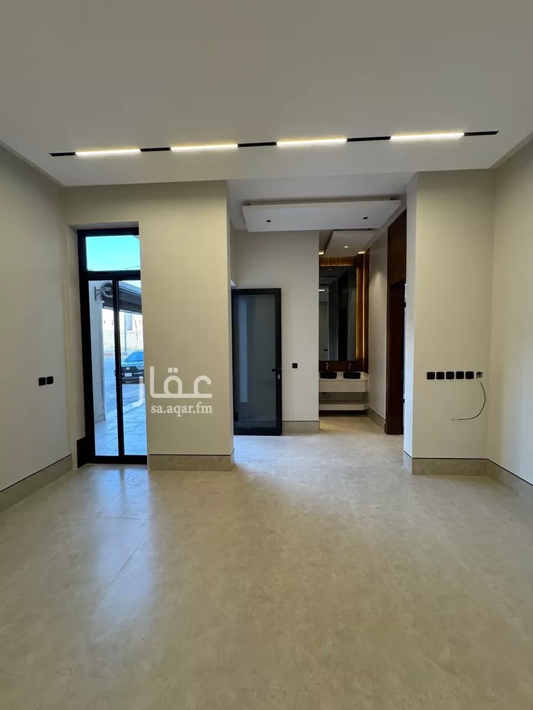 Floor for Sale in Riyadh Al Arid