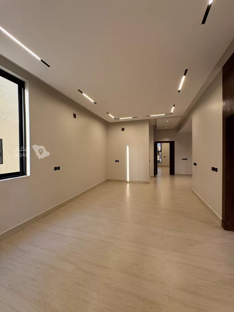 Floor for Sale in Riyadh Al Arid 7