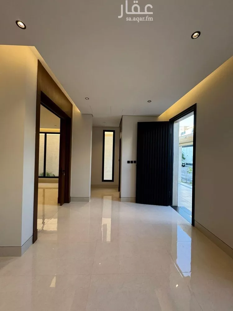فيلا للبيع في شارع محمد بن سلامة إبراهيم, حي العارض, مدينة الرياض, منطقة الرياض صورة 2