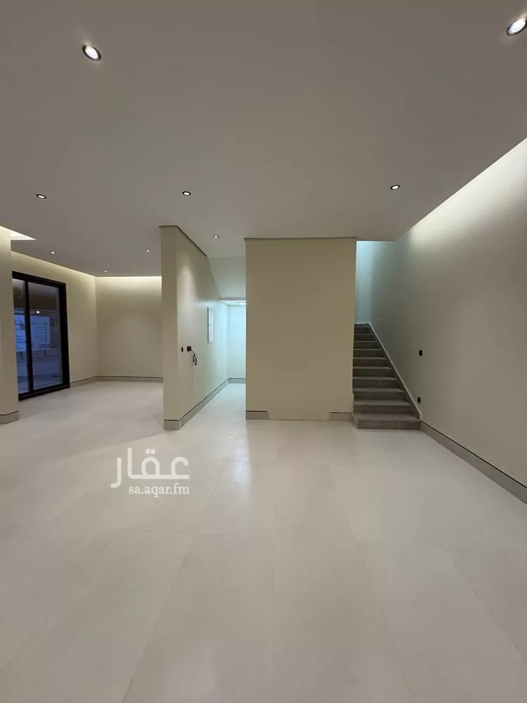 فيلا للبيع في شارع احمد بن حسين الشغدري, حي العارض, مدينة الرياض, منطقة الرياض صورة 5