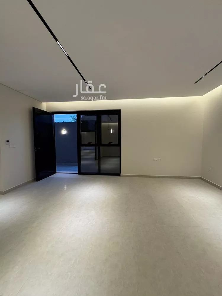 Villa for Sale in Riyadh Al Arid 15