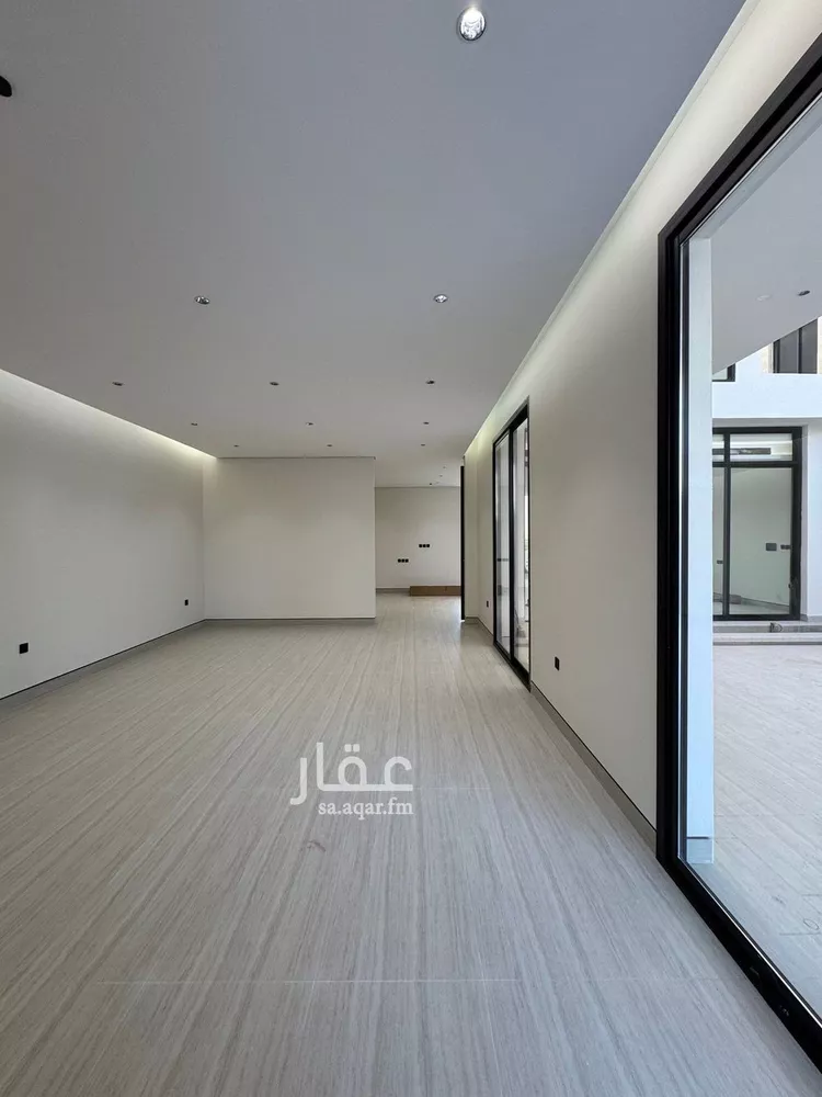 Villa for Sale in Riyadh Al Arid 9