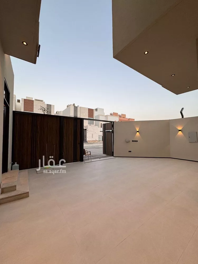 فيلا للبيع في شارع احمد بن حسين الشغدري, حي العارض, مدينة الرياض, منطقة الرياض صورة 3
