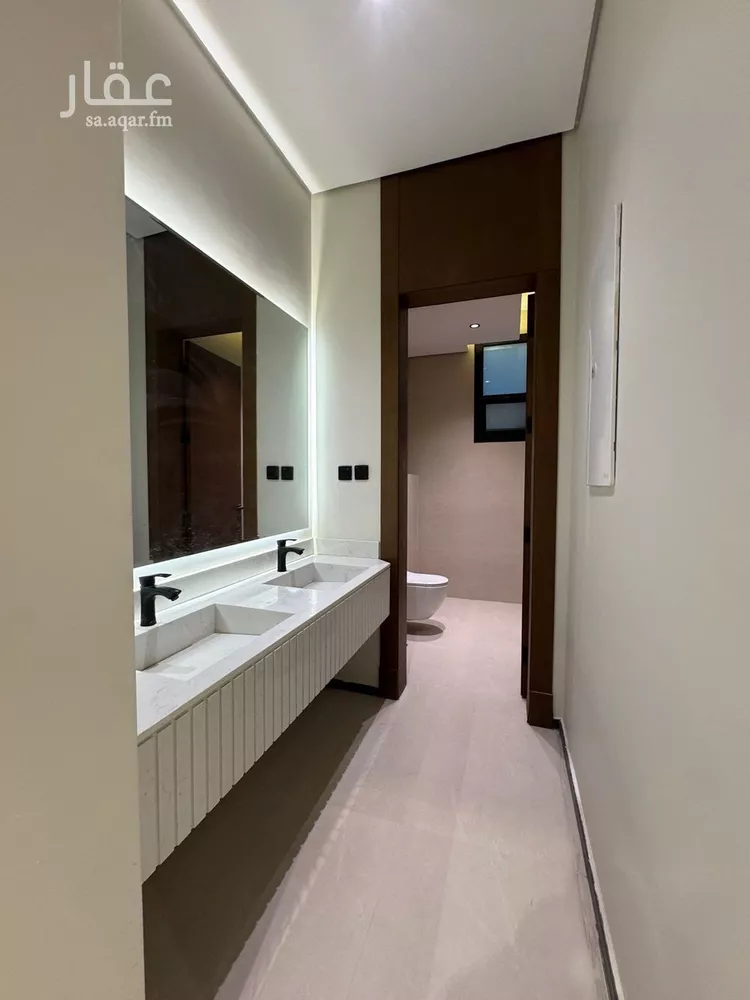 Floor for Rent in Riyadh Al Arid 5
