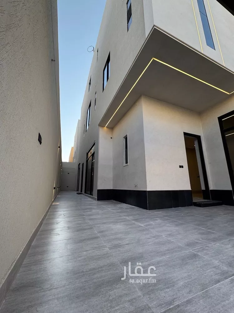 Villa for Sale in Riyadh Al Arid 9