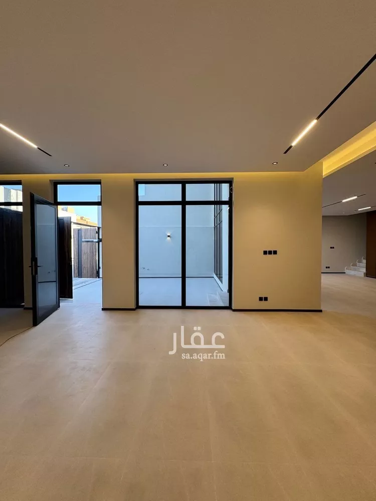 فيلا للبيع في شارع أبي الحسين الرضي, حي العارض, مدينة الرياض, منطقة الرياض