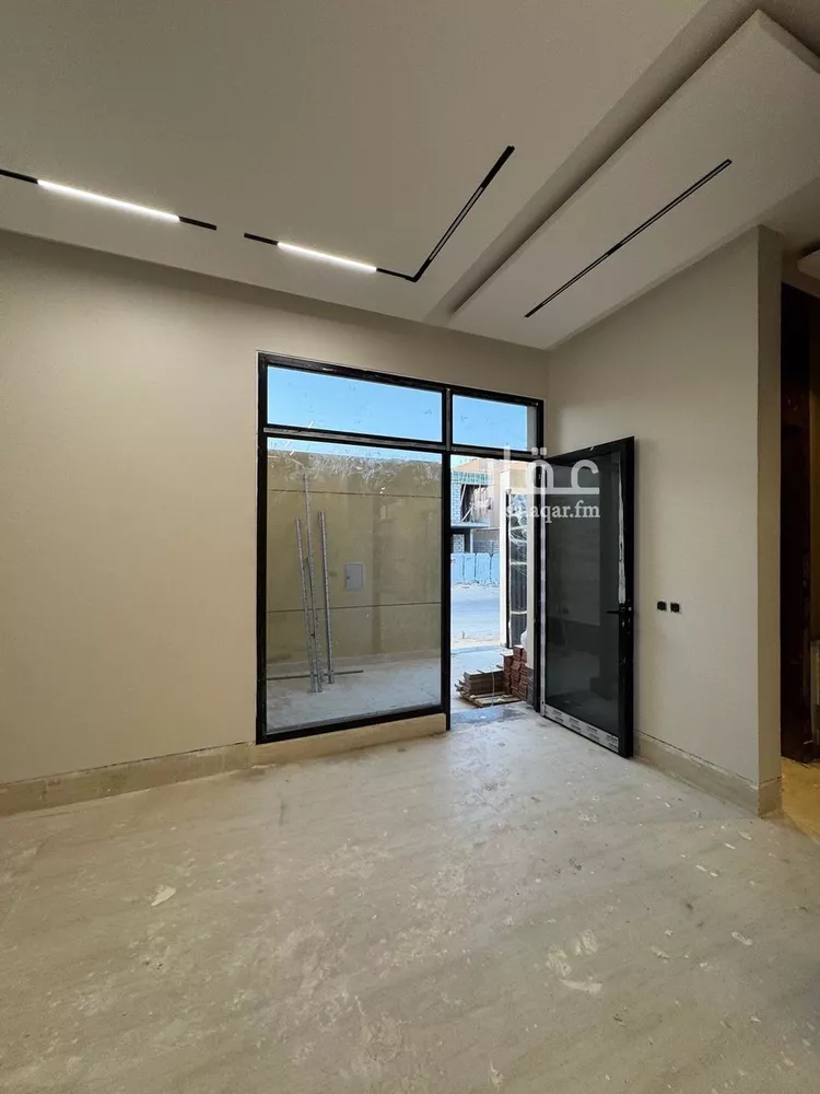 Villa for Sale in Riyadh Al Arid 10