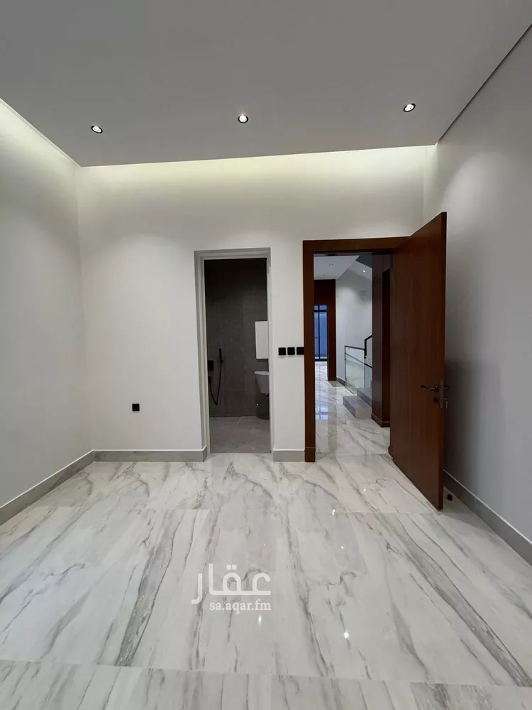 فيلا للبيع في شارع نور الدين بن الصباغ, حي العارض, مدينة الرياض, منطقة الرياض 14