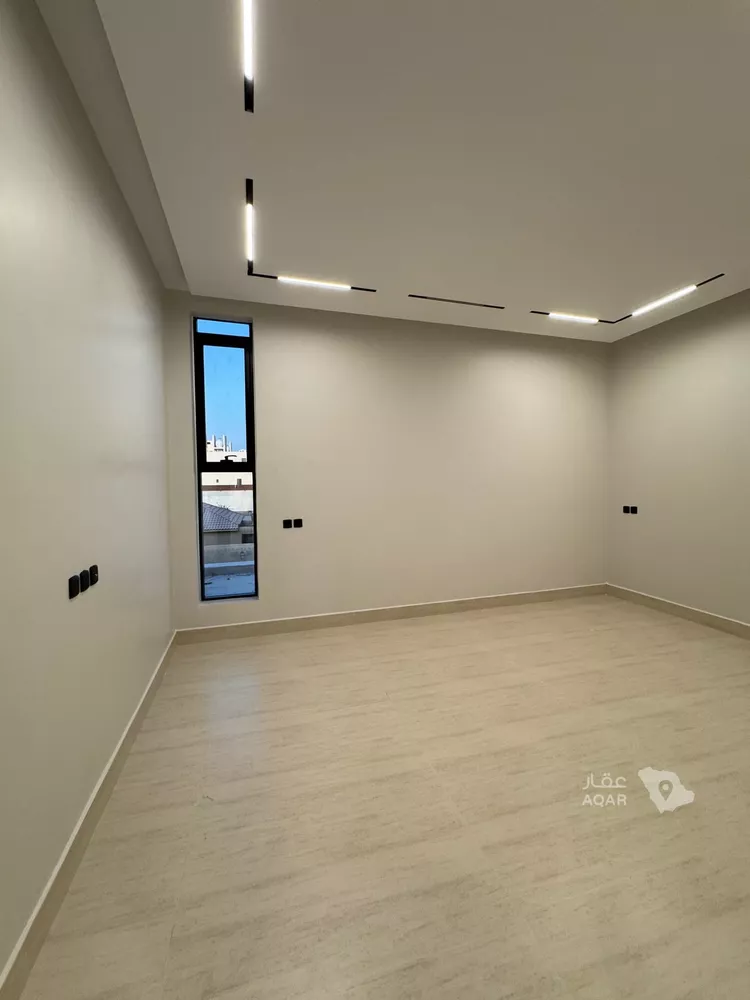 Floor for Sale in Riyadh Al Arid 4
