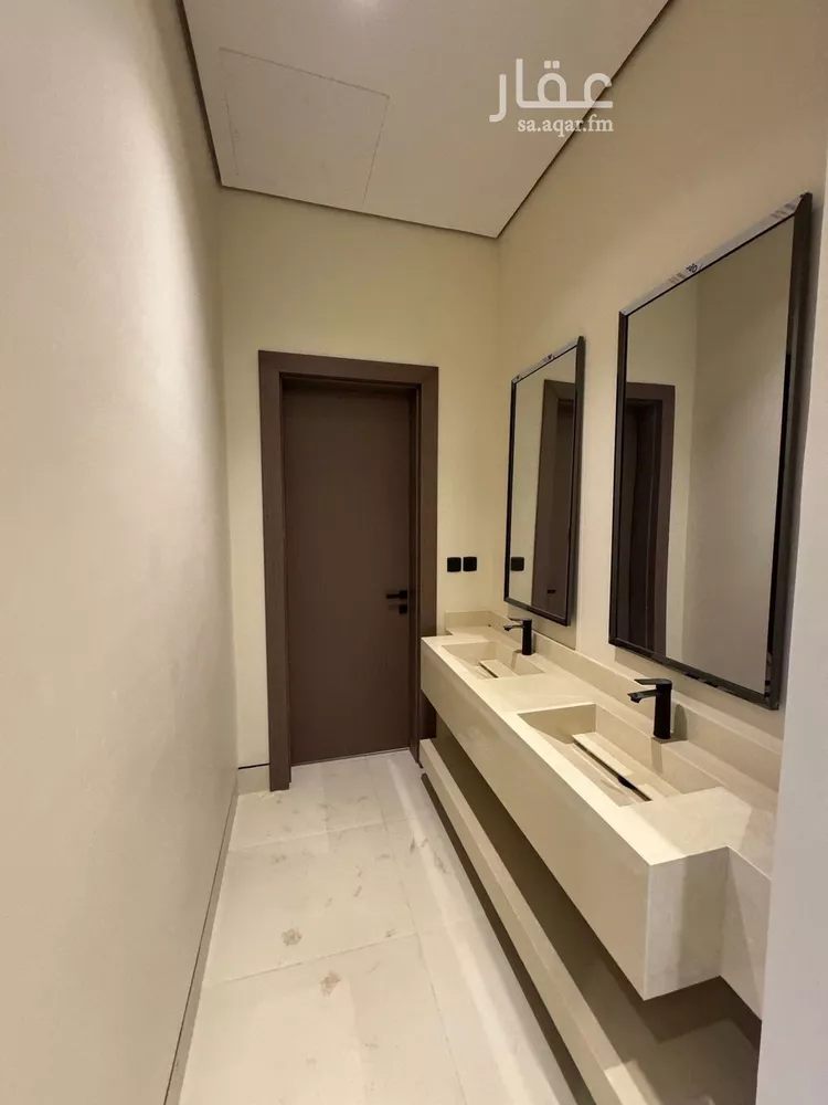 فيلا للبيع في شارع احمد بن حسين الشغدري, حي العارض, مدينة الرياض, منطقة الرياض صورة 5