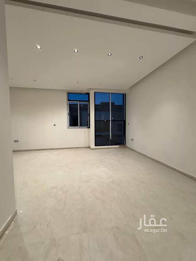 فيلا للبيع في شارع محمد بن عبدالعزيز بن هيزع, حي العارض, مدينة الرياض, منطقة الرياض صورة 4