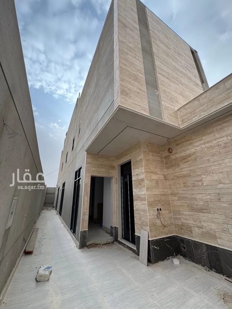 Floor for Sale in Riyadh Al Arid
