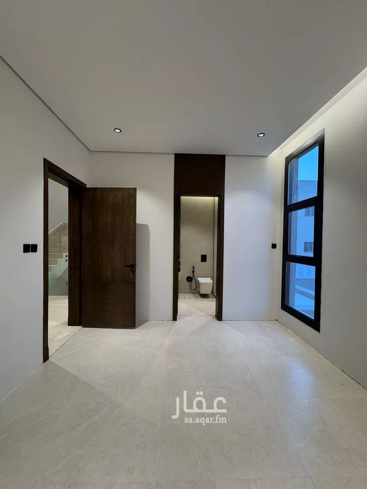 فيلا للبيع في شارع أبي الحسين الرضي, حي العارض, مدينة الرياض, منطقة الرياض صورة 3