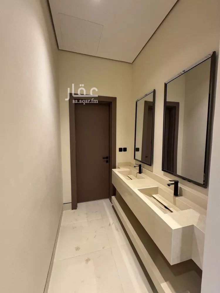 Villa for Sale in Riyadh Al Arid 7