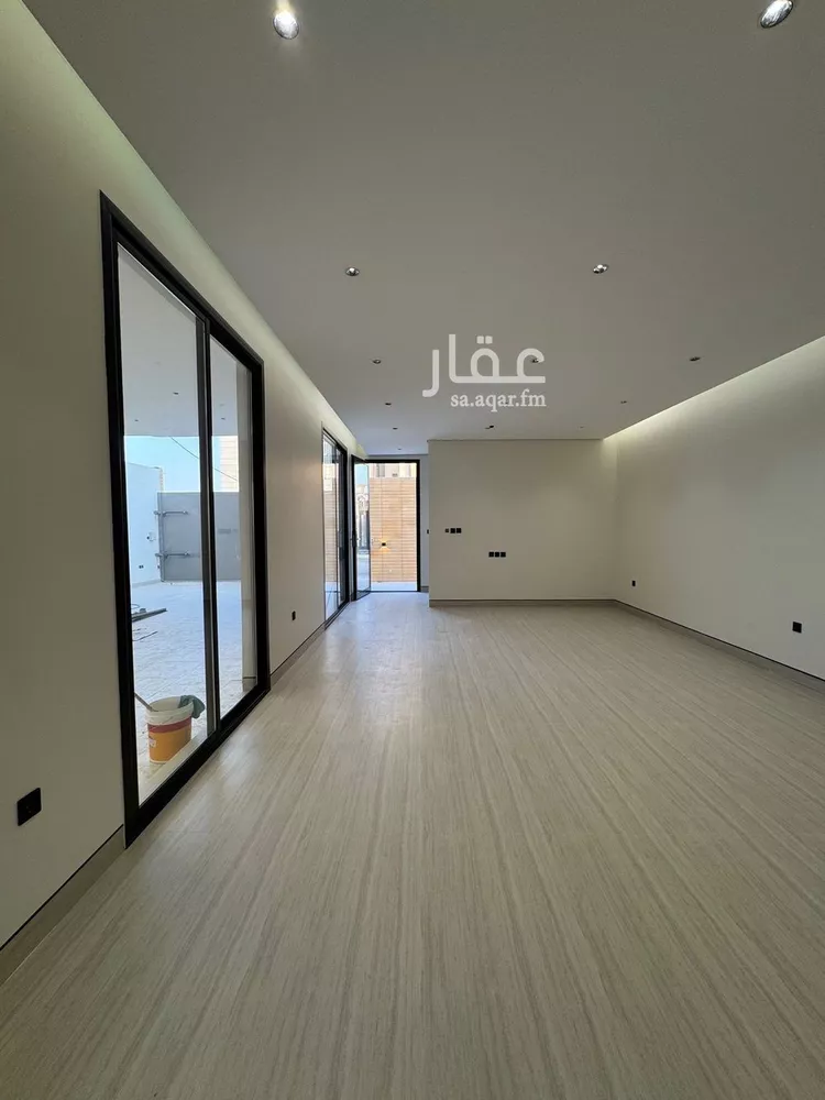 Villa for Sale in Riyadh Al Arid 15
