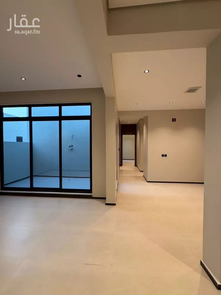 Floor for Sale in Riyadh Al Arid 6