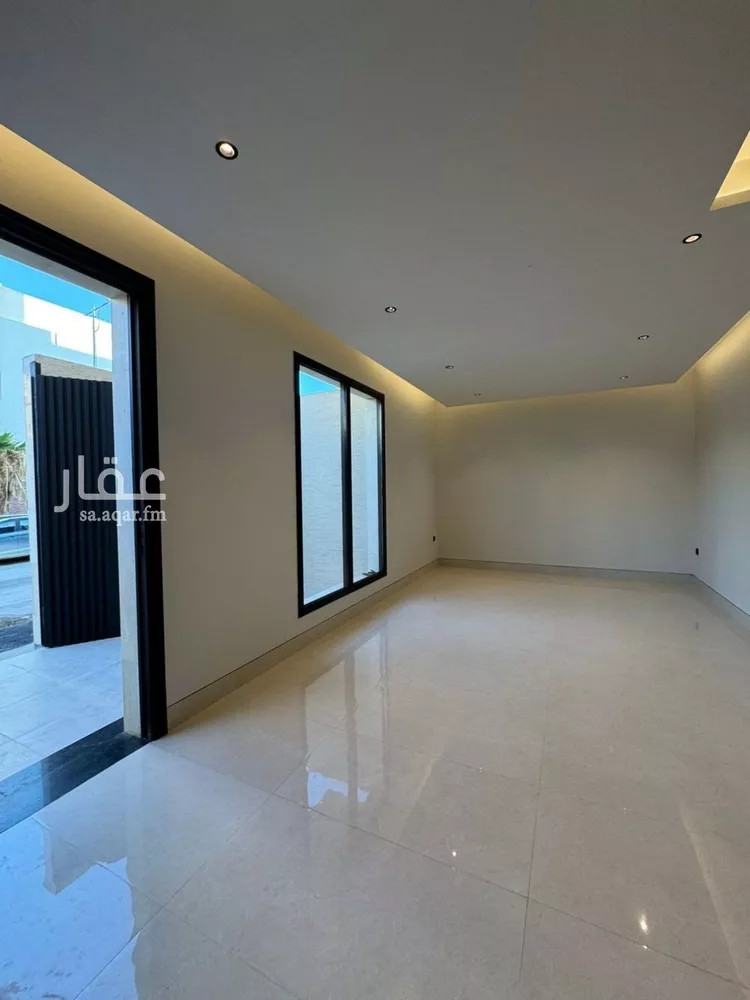 فيلا للبيع في شارع محمد بن سلامة إبراهيم, حي العارض, مدينة الرياض, منطقة الرياض صورة 4