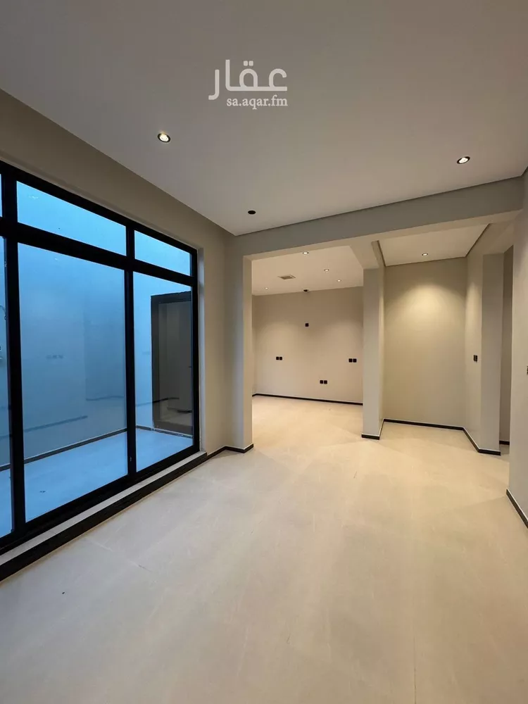 Floor for Sale in Riyadh Al Arid 12