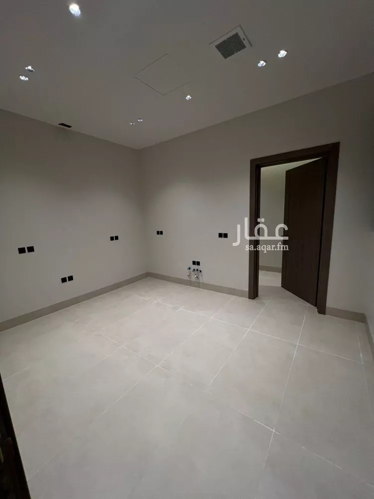 فيلا للبيع في شارع ابراهيم بن عفيصان, حي الروضة, مدينة الرياض, منطقة الرياض صورة 2