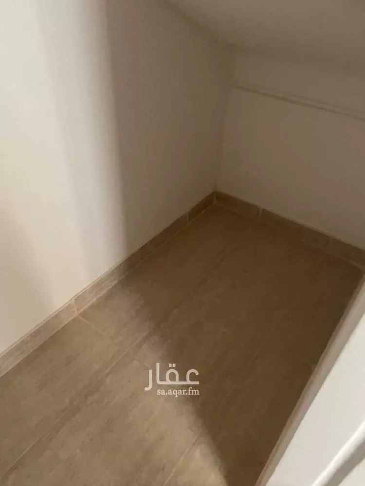 فيلا للإيجار في شارع أحمد البصري ، حي مطار الملك خالد الدولي ، الرياض ، منطقة الرياض صورة 3