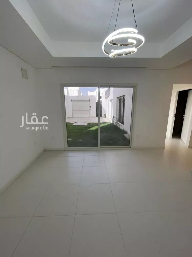 فيلا للإيجار في شارع خالد بن حزام بن خويلد, حي الفاروق, مدينة الرياض, منطقة الرياض صورة 2