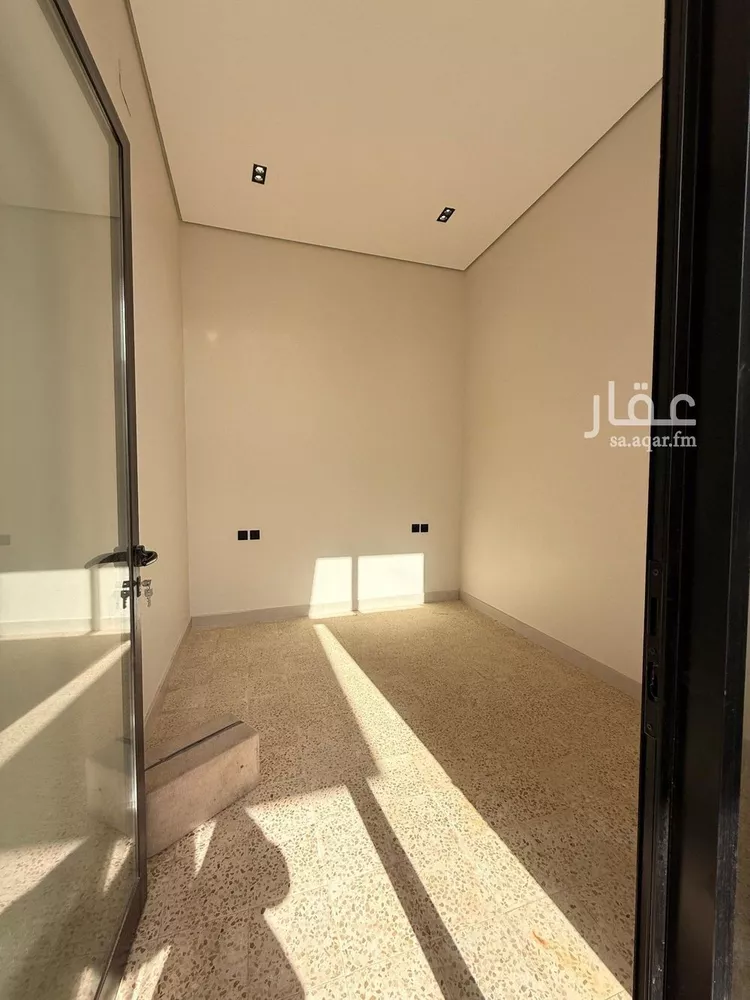 فيلا للبيع في شارع علي بن الأثير, حي الرمال, مدينة الرياض, منطقة الرياض صورة 4