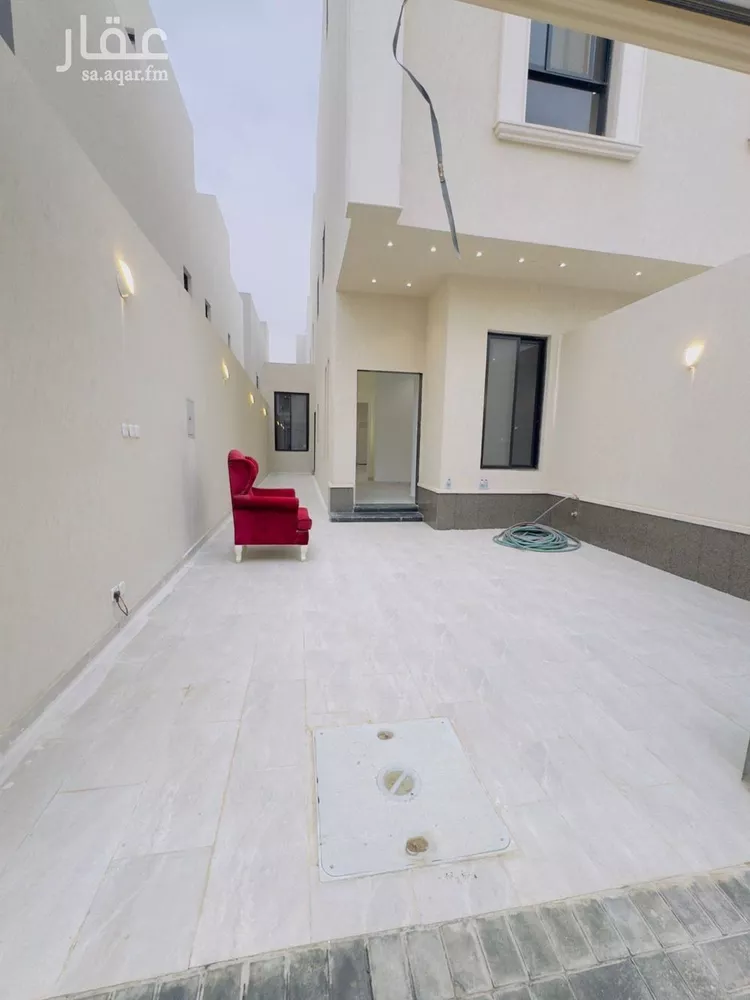 دور للبيع في شارع اجداد, حي القادسية, مدينة الرياض, منطقة الرياض صورة 2