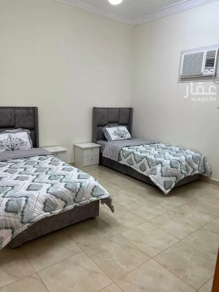 شقة للإيجار في شارع عبدالله بن عمر ، حي المصيف الاول ، تبوك ، منطقة تبوك